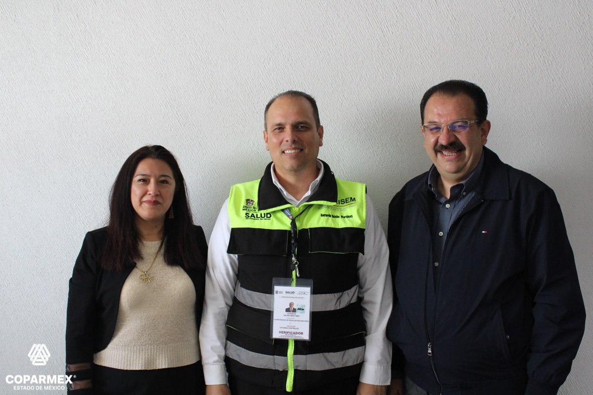 COPARMEX_Edomex's tweet photo. 🔹 Nuestro Presidente @julianniembro y nuestra Directora Fabiola Puebla, mantuvieron una sesión de trabajo con Jesús Trigos, Presidente de Federación Centro de @Coparmex y Gerardo Valdés Martínez, Titular de Regulación Sanitaria Estado de México (#COPRISEM). https://t.co/trAtRVsLkc