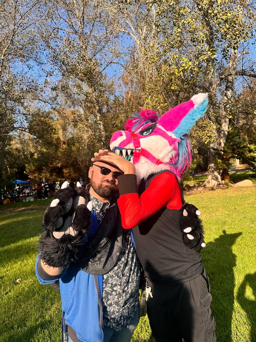 TheCounce's tweet photo. Got to invade a San Diego furmeet! I’m so sorry for not knowing the name I was invited (I’m horrible on the socal furmeet telegram). Thank you everyone for being so welcome! (Photo with one of my really really amazing friends). #furmeet #sandiego https://t.co/fNBaF0Hejq