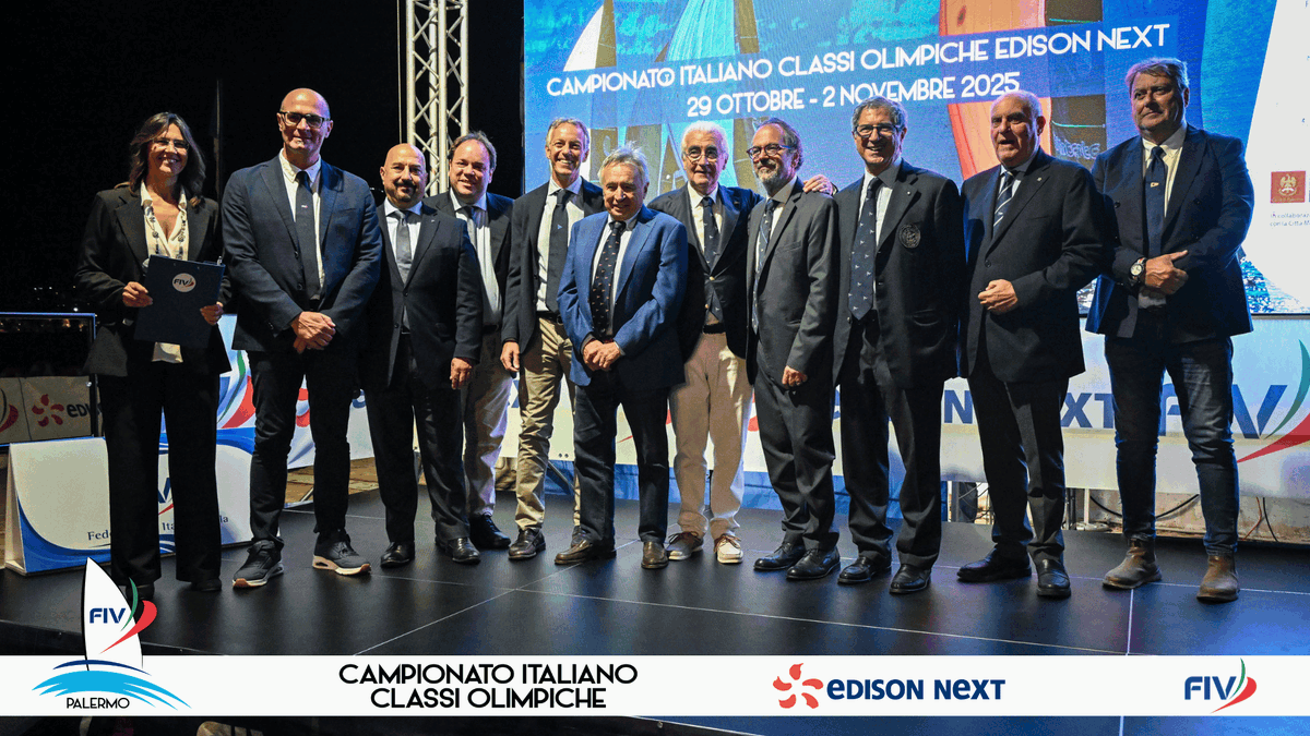 federvela's tweet photo. Tutto pronto a Palermo! Oggi apertura del 𝐂𝐈𝐂𝐎 𝐄𝐝𝐢𝐬𝐨𝐧 𝐍𝐞𝐱𝐭, domani le prime regate! ⛵
Qui gli highlights completi ➡️ https://t.co/wj1DUpok3h
🎥 Eugenio Catalani
🤝 Edison Next 🤝
#CICOEdisonNext2025 | #EdisonNext | #AmaLaVela https://t.co/JomGth8FiW