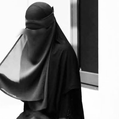 إبتغينا باالحجاب السِتر
فـ اللهم لا ترفع عنّا غِطاء سترك.
#تصبحون_على_ما_تتمنون