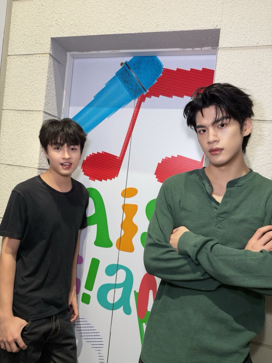ubl_umbrella's tweet photo. [BTS] 🎧 🎸 Liberadas algumas fotos das gravações do bl #DuangWithYouSeries, que será protagonizado pelos atores #PorTeetee.

🎥 [Piloto Oficial]: https://t.co/wRTIghrZpx

📌Sem data de estreia!

Duang With You 20
#ด้วงQ20แล้วนะเธอ

Duang With You 21
#ด้วงQ21แล้วนะเธอ

#MANDEWORK 
#DomundiTv