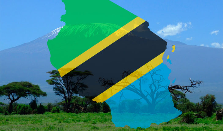 Kim_CagedBird's tweet photo. Jirani kalazimishwa
Kashikwa kinywa kwa fosi kapanuliwa
Pilipili kali katiliwa
Meza usiteme! Kashurutishwa
Hii ni halua meza, kimasomaso kahadaiwa
Mbona nisile nikitakacho?
Kwa nini nile uamuacho?
Jirani alia taabani kajipata
Machozi yamtiririka ja maji mferejini https://t.co/l8ERui6bQ3