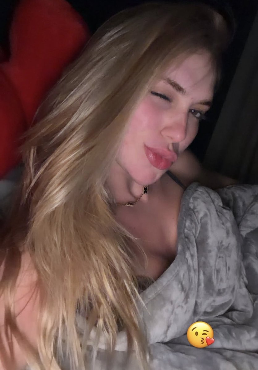 olisapeca's tweet image. off topic: to meio tigriner esses dias to achando essa virgínia loba demais