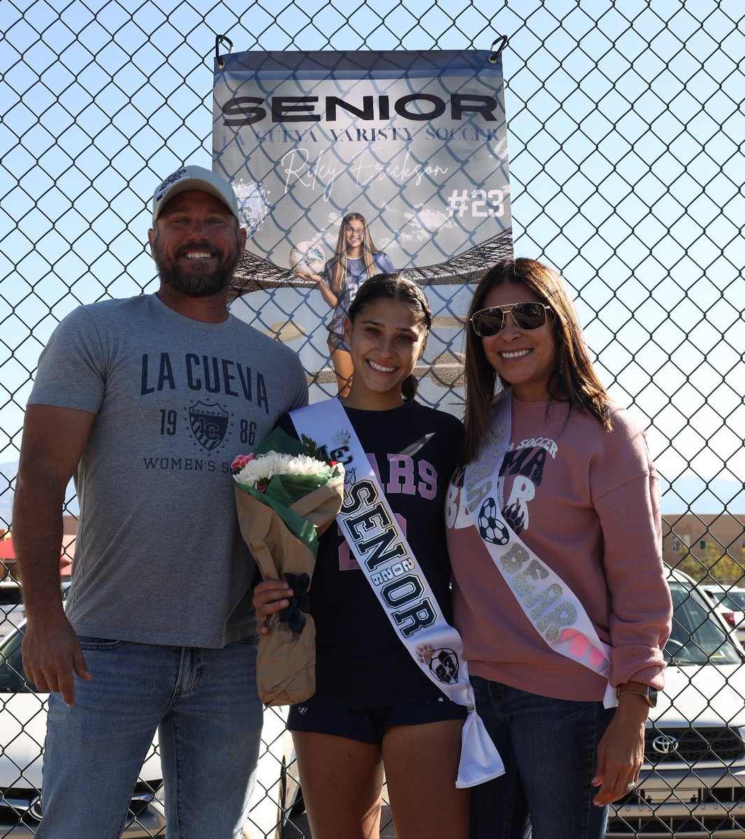 rileye505's tweet image. My Senior game 🥺... Im so thankful to have been shaped by La Cueva Women&apos;s Soccer. Thank you, I will love you forever. -Ri
#23
#statebound #walc @LCHSBearsSoccer @idmyathlete