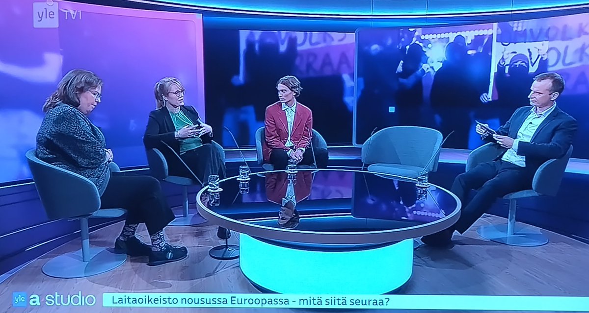 Martti_Tanninen's tweet photo. Ylen uskomatonta #yleastudio 

Kyllä
Tällaisesta ⬇️ maksaminen on muututtava vapaaehtoiseksi.
Se on #demokratia'a!  

#ylevero #ylealas #yle https://t.co/zIvcflIt0l
