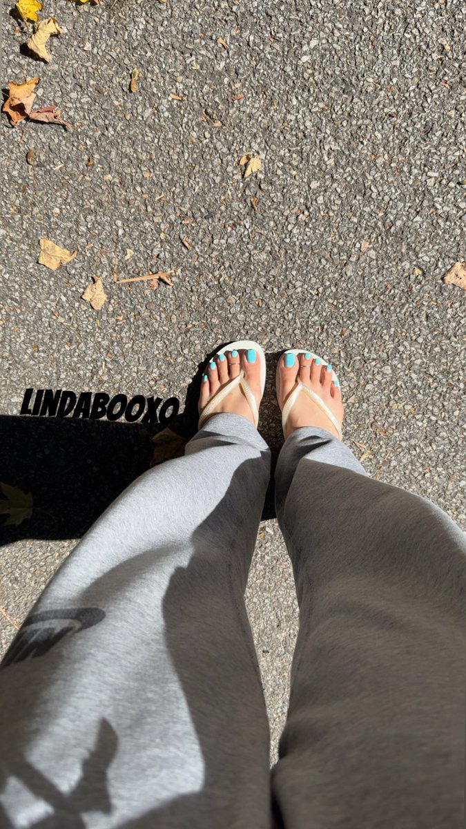 damn I miss the blue toes 🩵🩵