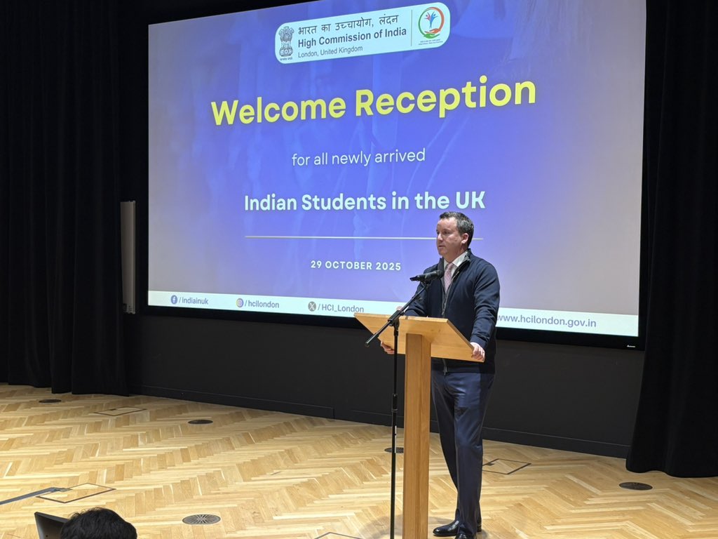 HCI_London's tweet photo. Prepping students for the #UKlife: Session on financial management by Jon Collins, former Wealth Management Head at Metro Bank, and on ‘Do’s and Dont’s for life as a student in the UK’ by Yash Gulati from Inforens.
#IndianStudentInUK #IndiaUK #StudentLife
@VDoraiswami @getkart @MEAIndia @IndianDiplomacy @EduMinOfIndia @CGI_Bghm @CGIManchester @IndiaInScotland @CGIBelfast @MYBharatHQ @dpradhanbjp @iccr_hq @TheNehruCentre @mygovindia