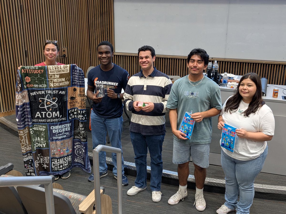 UTSAChemistry's tweet image. Thank you to everyone who helped make National Chemistry Week 2025 a huge success! From engaging demos and scavenger hunts to creative student events, we celebrated chemistry in everyday life with fun and excitement! #NCW2025 #NationalChemistryWeek #UTsanantonio @UTSASciences