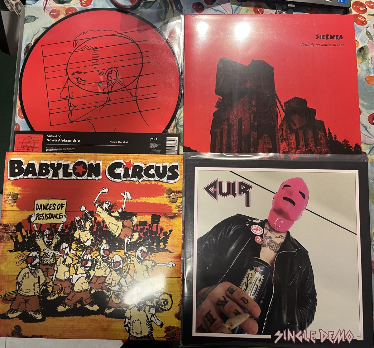 dominikpanek's tweet image. Dostawa nowych płyt do mojej #vinylcollection! Takie cuda w Zima Records