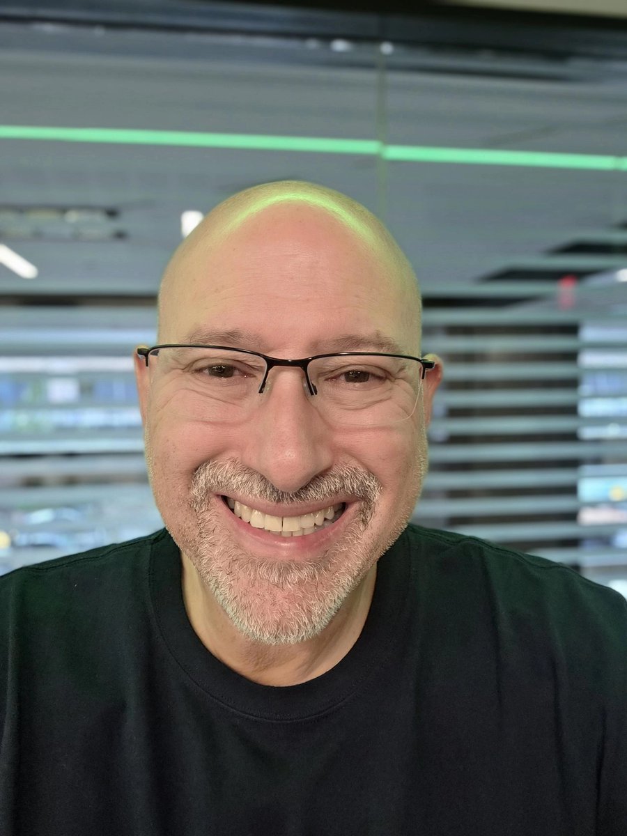 scotjs's tweet image. Wednesday in the office smile. Wall to Wall meetings today. I'm fortunate to be working with a great team. How are you doing? What's making you smile today?