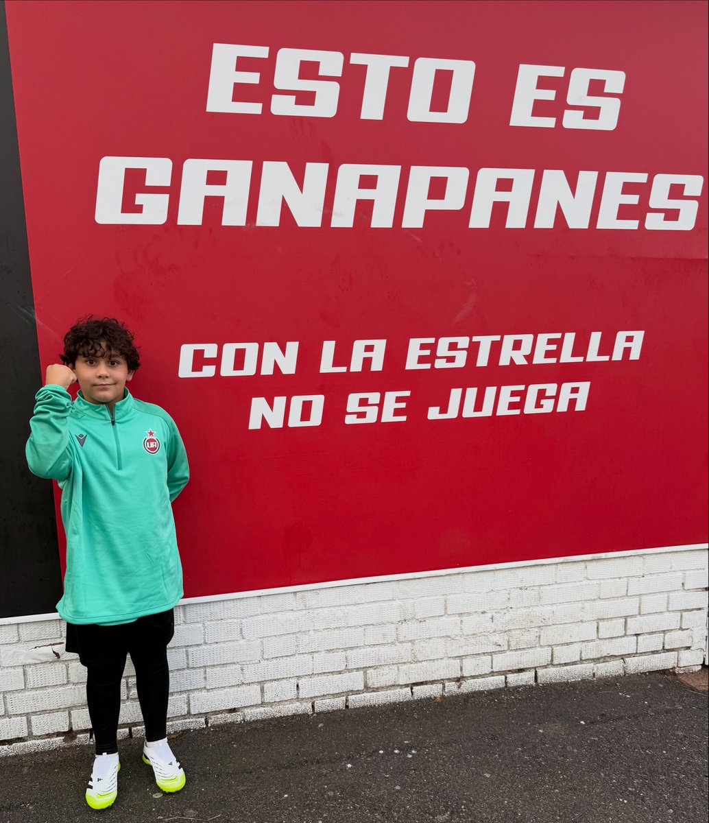 serperasesoria's tweet image. Día de entreno trabajando con la máxima motivación para darlo todo en el próximo partido tras no poder disputar el primero. 
#Carlos #futbol #entreno #unionadarve #ganapanes #madrid