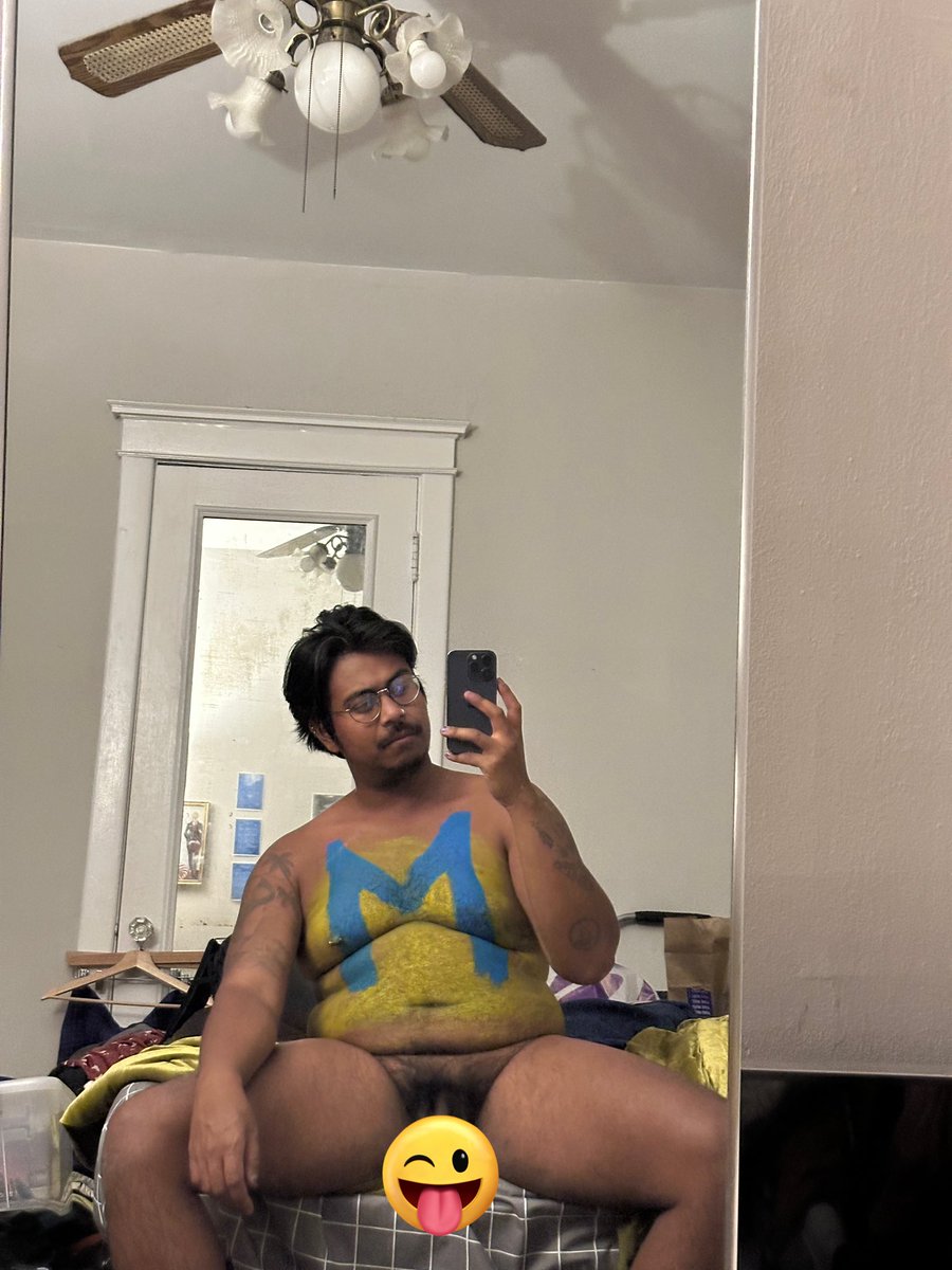 SankerSeth's tweet photo. Gay frat boy for Halloween? How original. https://t.co/0wpvGs7CE1