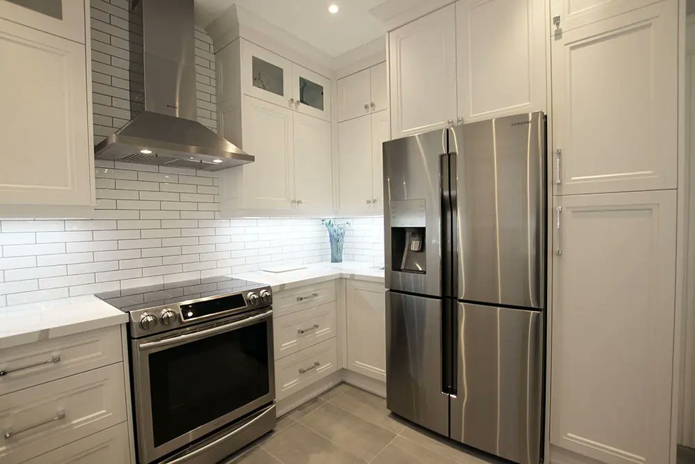 JosephKitchenON's tweet image. #Transformyourhome with a stunning #modernkitchenmakeover!💫From #sleekcabinets to #elegantcountertops, this #fullrenovation blends #beauty, #function, and #style.💎josephkitchens.com
#KitchenRenovation #HomeDesign #ModernKitchen #KitchenGoals #InteriorDesign #CustomCabinets