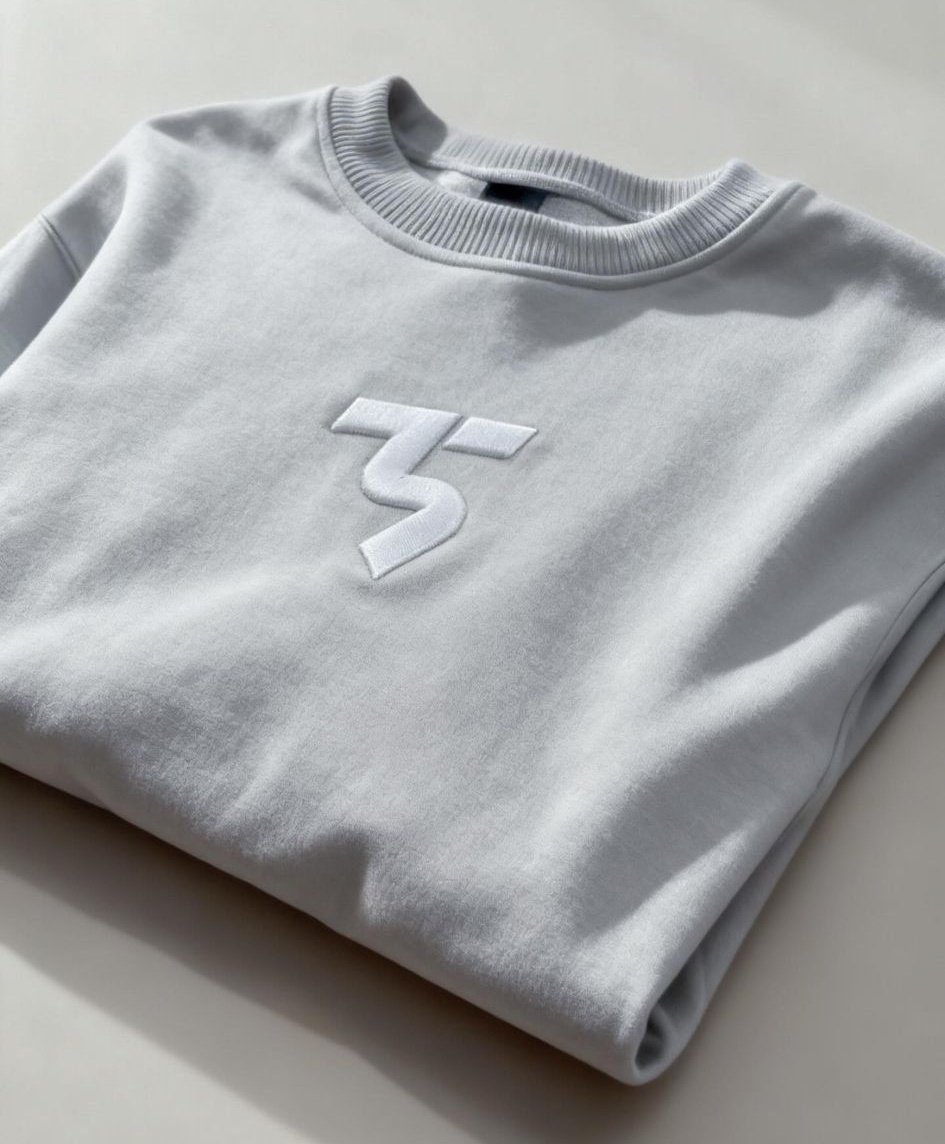 thirdshotuk's tweet image. This has just dropped, our stunning 3D embroidered crewneck sweatshirt.

We only have about 40 left in mixed sizes due to pre orders and at £50 these won't last long ❤️

thirdshot.uk/products/3d-em…