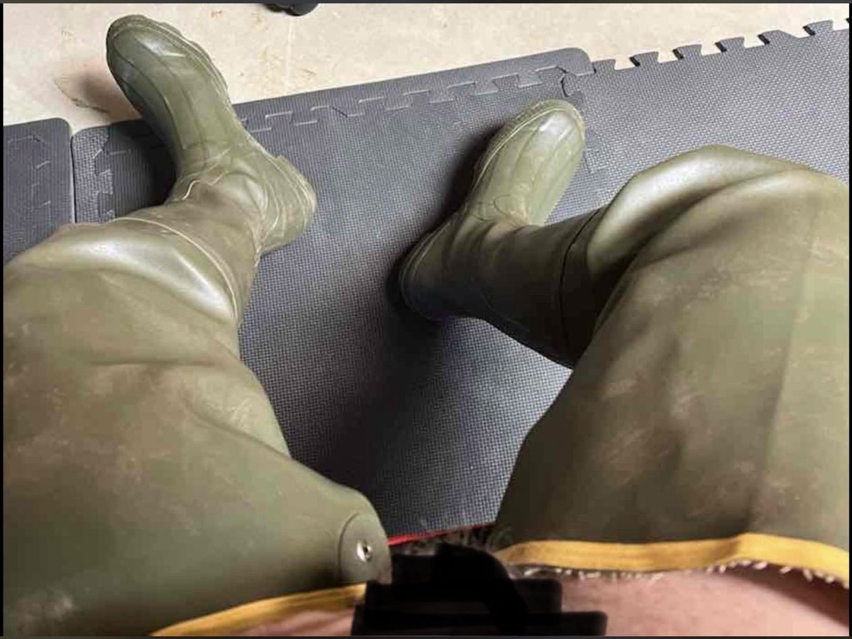 Bootstud tweet media