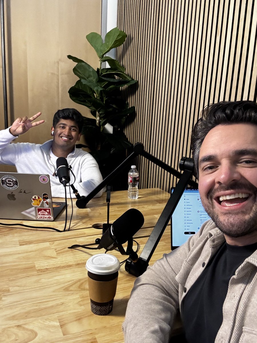 Going live with <a href="/AllenNaliath/">Allen Naliath</a> CEO @ <a href="/fridaymail/">Friday</a>