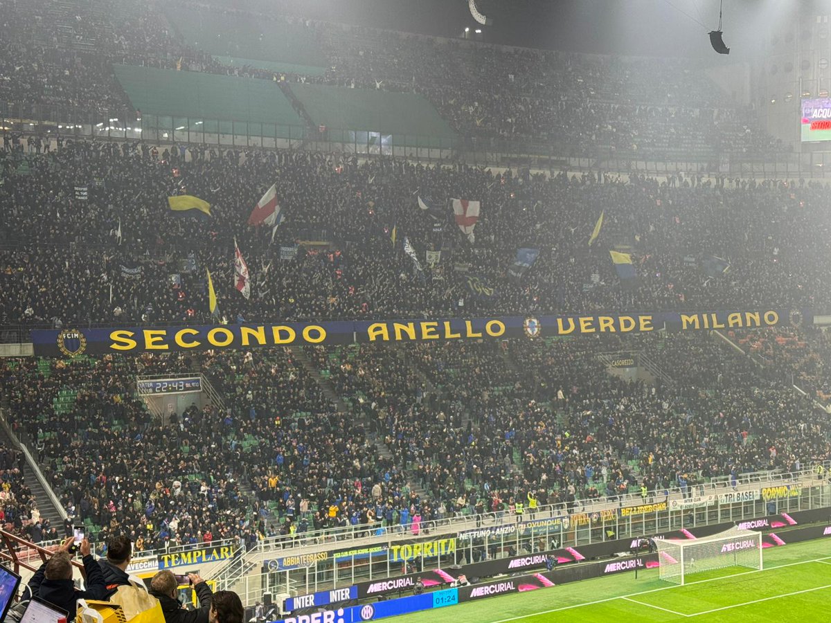 Il ritorno della Curva con il nuovo striscione #InterFiorentina <a href="/fcin1908it/">Fcinter1908</a>