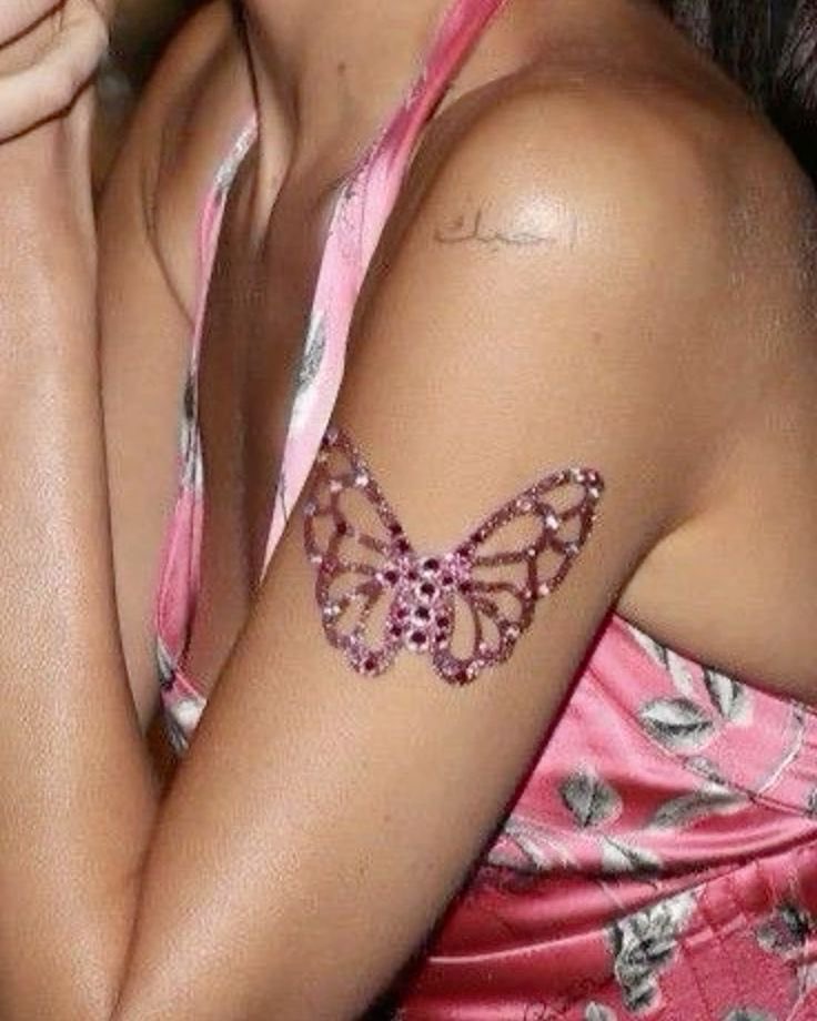 pYSLrada's tweet image. thissssssss