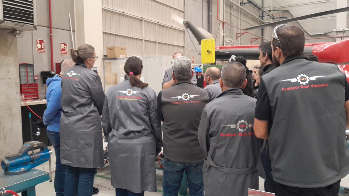 CifpPRV's tweet photo. 💪 Segundo día de formación del curso en montaje de estructuras en el @CifpPRV
El aprendizaje continúa, y hoy hemos tenido una jornada totalmente práctica. Cada ejercicio nos acerca más a dominar las técnicas
 ¡Seguimos avanzando! 🚧🔩
#IF_CMadrid  #ISMIE
@EvaFdezCabani https://t.co/rTijd1Qh0d