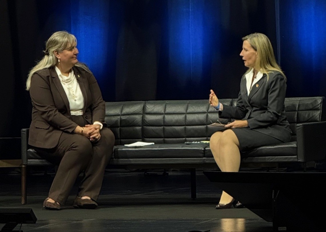 Today, Canada’s Chief Trade Commissioner <a href="/SaraWilshaw/">Sara Wilshaw</a> joined <a href="/cityoftoronto/">City of Toronto 🇨🇦</a> ‘s Small Business Forum for a fireside chat with Clare Barnett, Director of Business Growth Services, to talk about how embracing a globalized outlook can strengthen small businesses. 🍁🌍📈