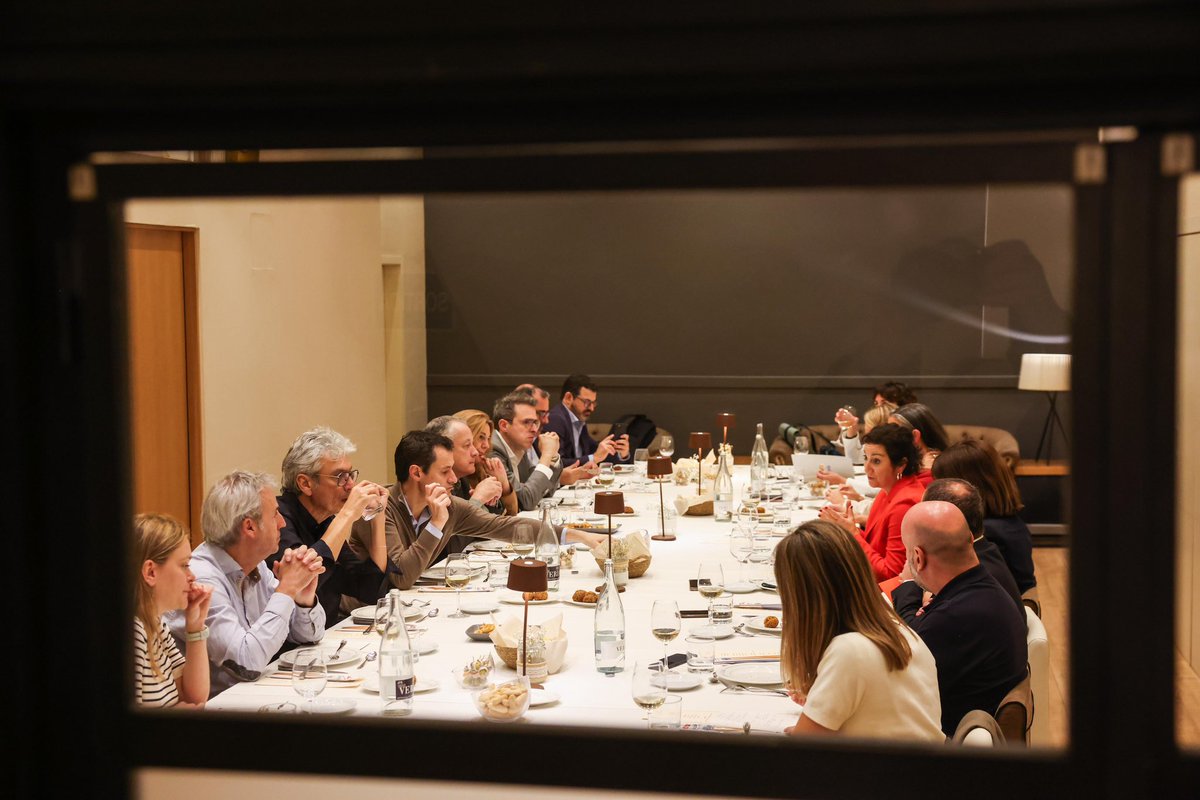 Alícia Romero 💜 tweet media