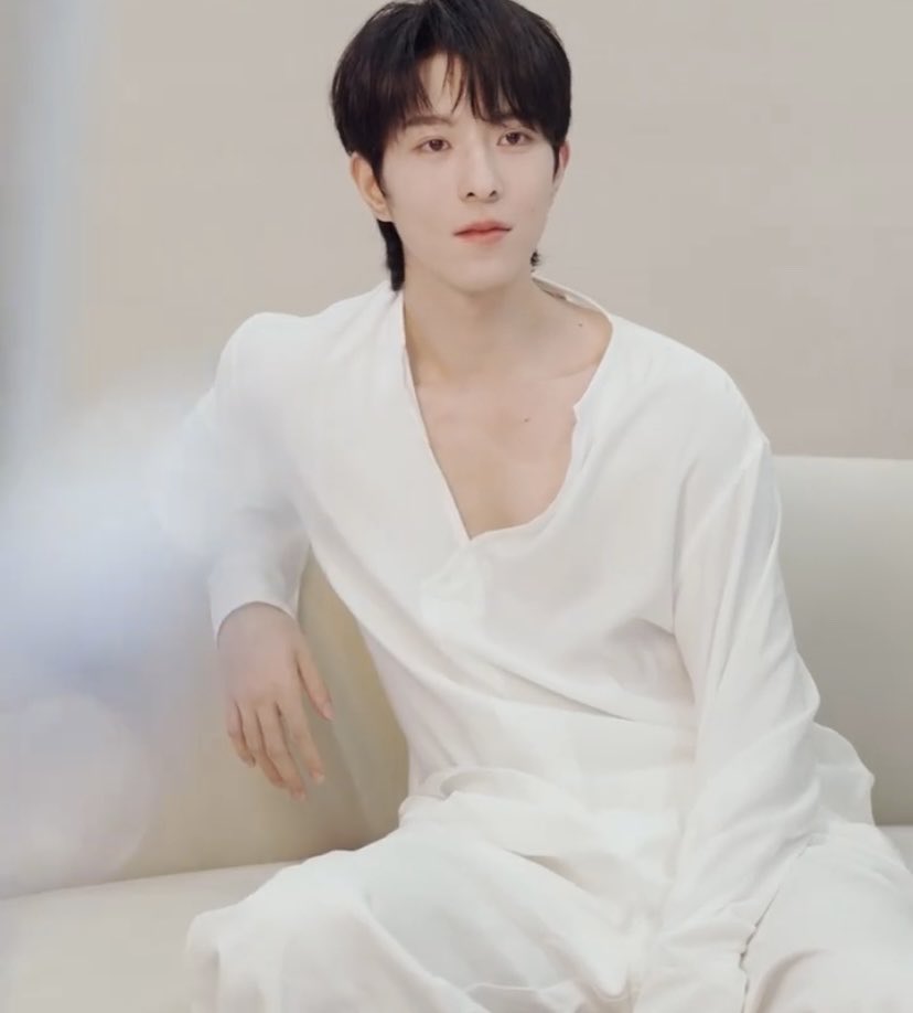 jujipretty's tweet photo. #Xingqiu #Huasheng au

One more chance or no?
Chapter 1 https://t.co/cIPUoDkntO