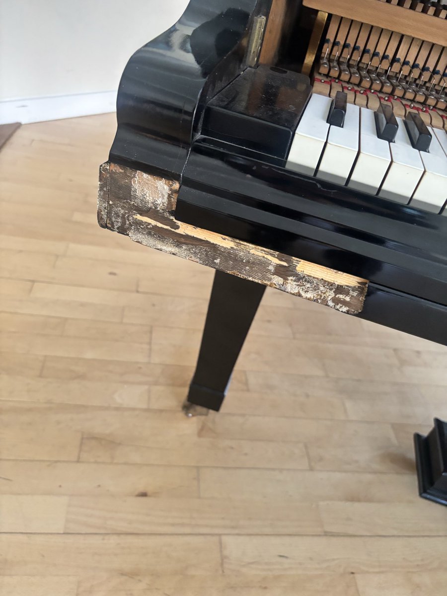 RagsRichesPiano's tweet photo. Before and after piano repairs to this poor @BluthnerUK grand piano. #lovemyjob https://t.co/yBHjthMsF6