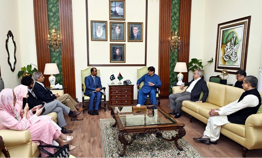 CM Sindh <a href="/MuradAliShahPPP/">Murad Ali Shah</a> met Erril Hussain, a #NOWPDP associate &amp; the first visually impaired from #Sindh to clear CSS &amp; join the Foreign Services. CM lauded his achievement &amp; reaffirmed full support for NOWPDP’s mission of #inclusion in Pakistan.
<a href="/SindhCMHouse/">Sindh Chief Minister House</a>