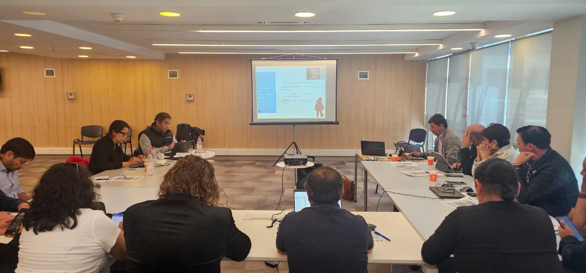 CTMIN_Chile's tweet image. Víctor Riesco expone sobre la gestión de comunicaciones de CTMIN, resaltando la importancia de informar, estar en terreno y fortalecer la presencia sindical en medios. #CTMIN #ComunicaciónSindical #Minería