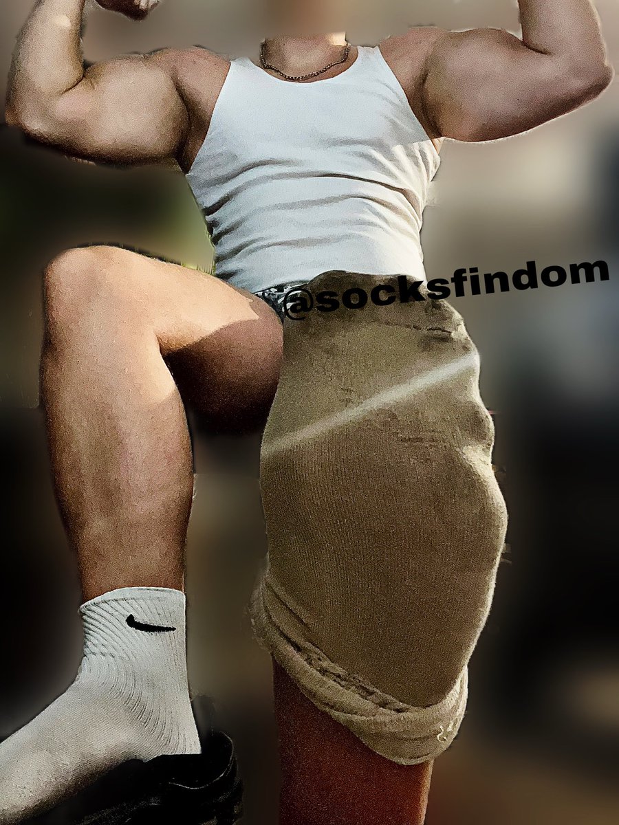 socksfindom's tweet photo. Jakiś cwel chętny do opłacenia mi zakupów 😈
#footmaster #footdom #footgod
#youngmaster #malefeet #master
#cashmaster #gaymaster
#polishmaster
#cashslave #boyfeet #boyfeetworship
#gayfeet #skiety #sneekers
#kink #footdomination #findom
#polskigej #polandgay #gej #gay https://t.co/plQtKyi9hF