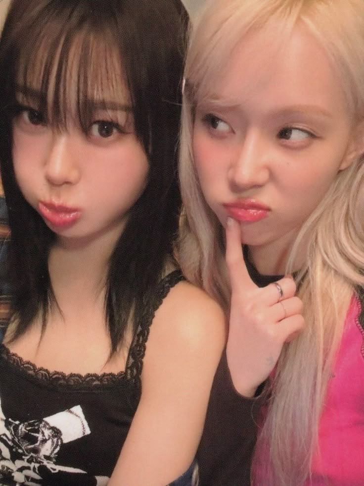 Guess what keeping me up tonight? Yep, it’s me sacrificing bed time to defend my title as Aeri unnie’s favorite sister. Happy birthday to my schewpid unnie. No gift from me ‘cause clearly, my gorgeous self is enough blessing in your life. Go devour your cake today, i love you. 😛