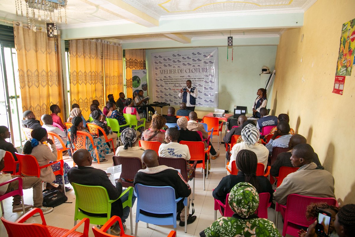 umojainaction's tweet photo. Impact réussi au Nord-Kivu
Clôture d'un projet de 1 an financé par #FHRDC  ZS Kayna.
✅2000 ménages renforcés en sécurité alimentaire et moyens de subsistance
✅39 AVEC créées pour l'autonomie financière
✅Près de 96000 pers. sensibilisées
Le chemin vers la résilience se poursuit https://t.co/Xga56mDcwr