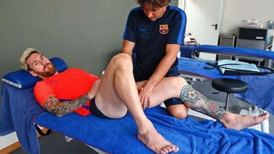 Messi en 2019 qui parlait de sa pubalgie :

"Une pubalgie est compliquée. J'en souffre depuis un moment maintenant, je m'entraîne peu et je ne peux pas jouer tous les matchs. Ce n'est pas un problème qui peut être résolu du jour au lendemain. Je me sens mieux maintenant, mais je