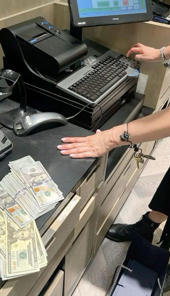 ruby_ave's tweet image. Good morning all my fans