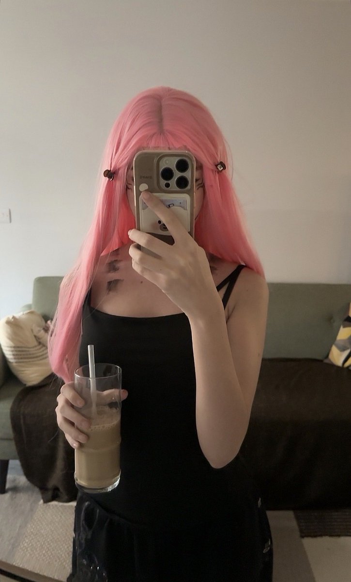 IPxpy's tweet image. liveeeee 🎃 twitch.tv/pxppy