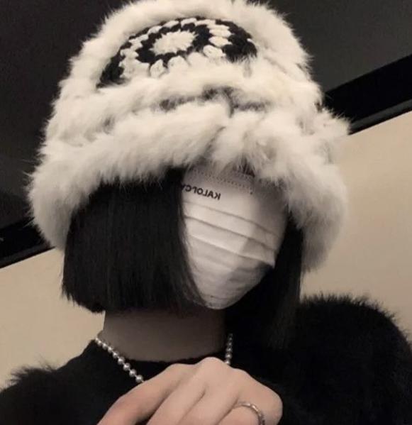 金曜日夜のメモ：湿度高め／楽しい。作業する→動画見る。あせらずに。