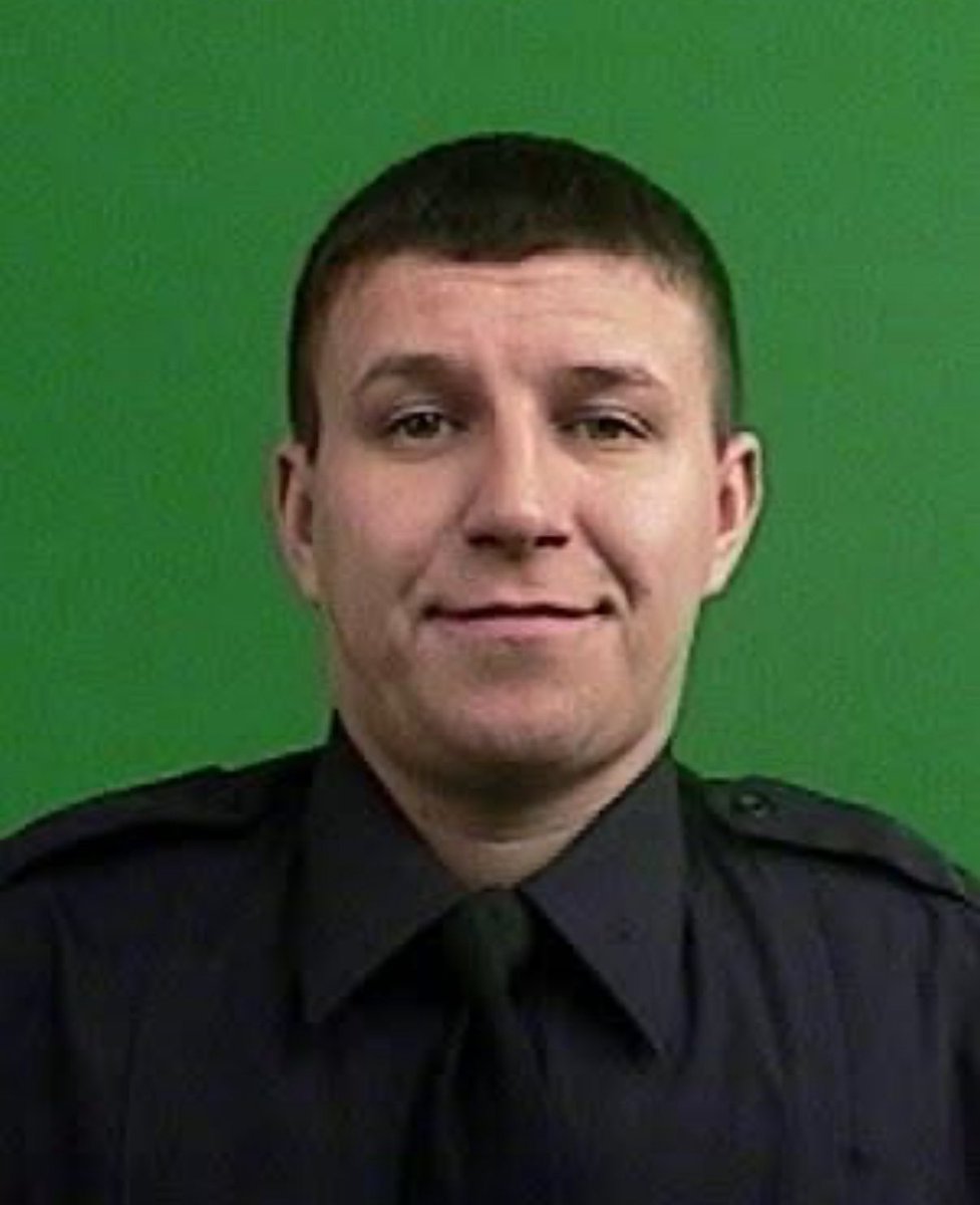 NYPD 1st Precinct tweet media
