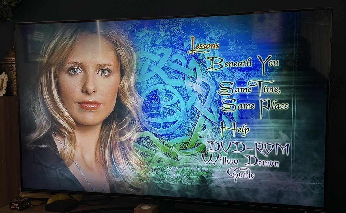 unifadewalker's tweet image. It’s a Buffy kind of day! 🦇🩸