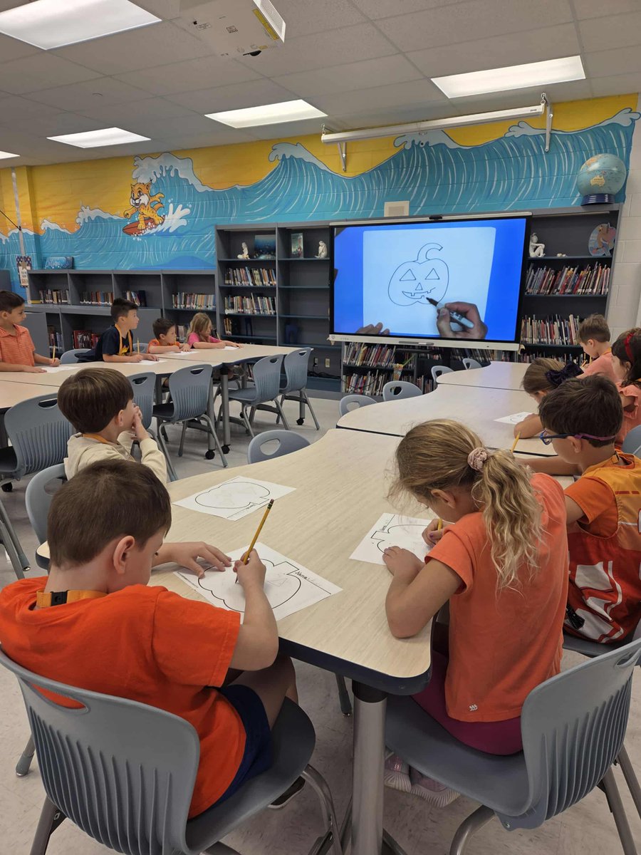 AngelaBrentHar1's tweet image. 👻✨ Our Bobcats lit up the Media Center during Spooktacular Stories Themed Days! From flashlight reading to pumpkin art, creativity &amp;amp; smiles were everywhere at Sunrise Park! 🎃📚🧡💛 @ShineonSPES @pbcsd @LibraryCurrent  @ssunshne  #SpooktacularFun @KristinMenschel @CCaldovino