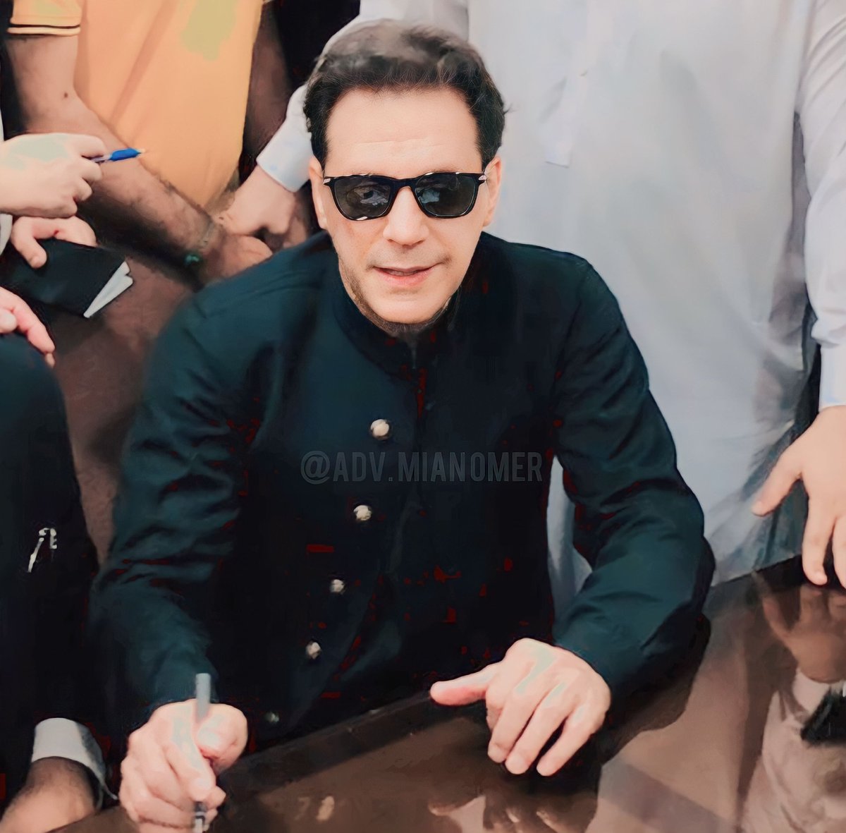 اِیَّاکَ نَعۡبُدُ وَ اِیَّاکَ نَسۡتَعِیۡنُ ؕ

#مقصد_ایک_خان_کی_رہائی
<a href="/TeamiPians/">Team Insafians 𝗣𝗼𝘄𝗲𝗿</a>