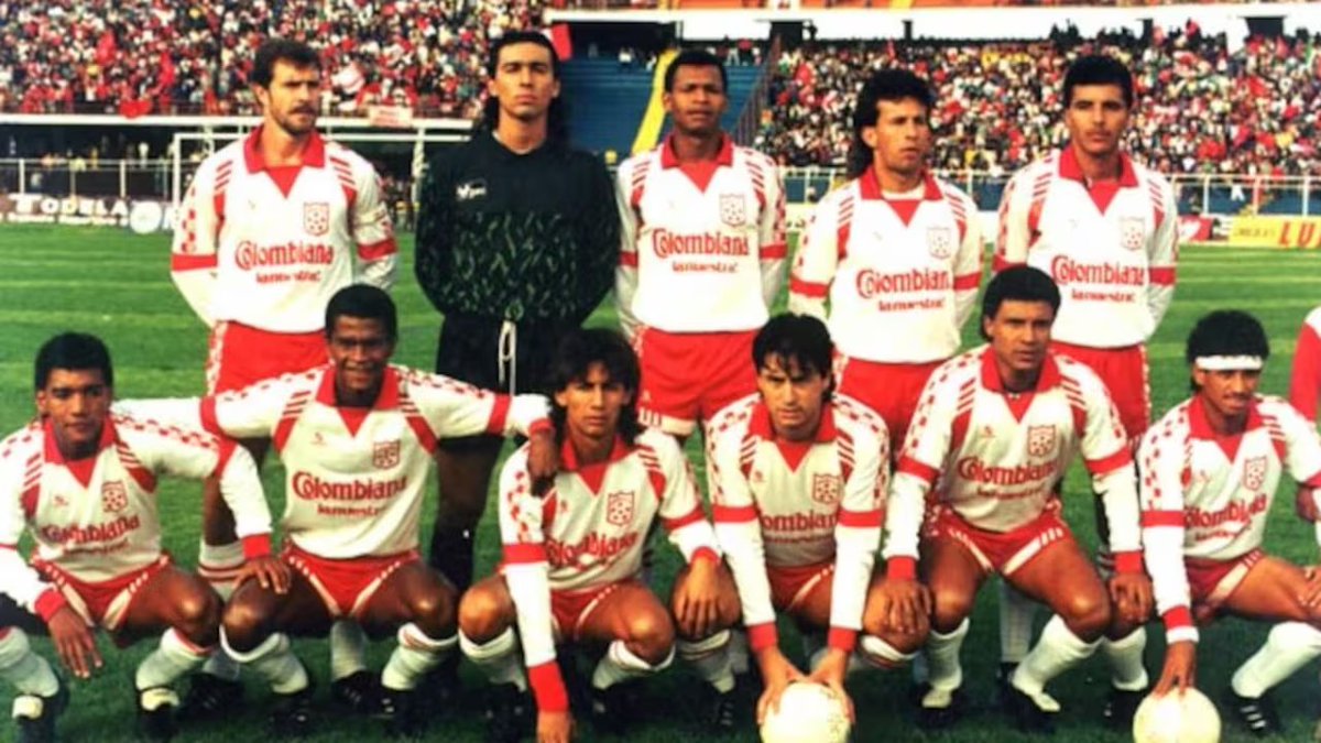 #Deportes | Reconocido exgoleador del fútbol colombiano también lucha por su pensión: en América de Cali, donde jugó, le dijeron que no lo conocían
elpais.com.co/deportes/recon…