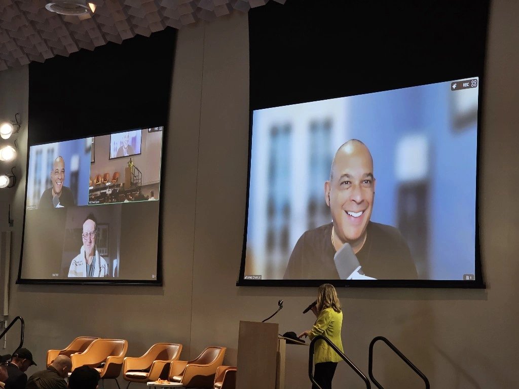 Just wrapped an inspiring talk at The Real Summit hosted by THE REAL Mental Health Foundation, created by Shawn Lesser. 

I moderated a conversation with <a href="/bfeld/">Brad Feld</a> about how investors can destigmatize conversations about founder mental health. 

Will share the replay when I get it.