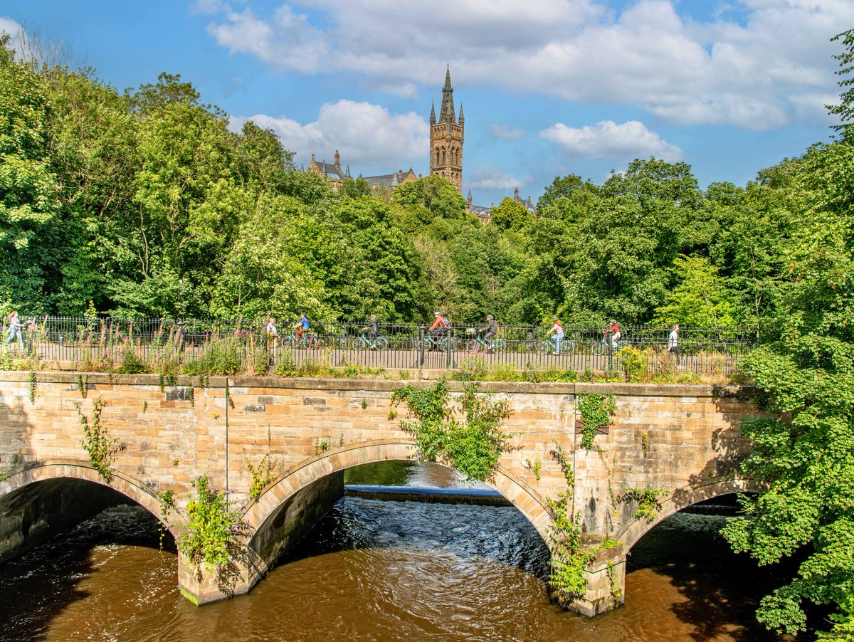 Magma_Erasmus's tweet photo. Glasgow has done it again! 🏴󠁧󠁢󠁳󠁣󠁴󠁿🏆💙

The city at the heart of the MAGMa journey has been named the UK’s friendliest city for 2025 (Condé Nast Traveller) — and one of the world’s top five student cities, as voted by students themselves (QS).

#PeopleMakeGlasgow 🏙️🤝💫 https://t.co/0Z9i21mqxS