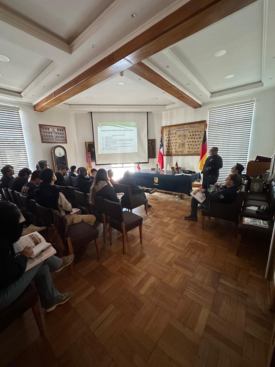 ¡BUENAS NOTICIAS🚗! En el marco de nuestra constante capacitación y profesionalización para entregar un mejor servicio a la comunidad, como institución contamos con 16 nuevos bomberos operadores de extricación 

Revisa más en instagram.com/p/DQZgjUHCfxo/…