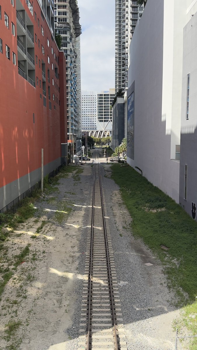 Hideaki Anno approuve le tweet