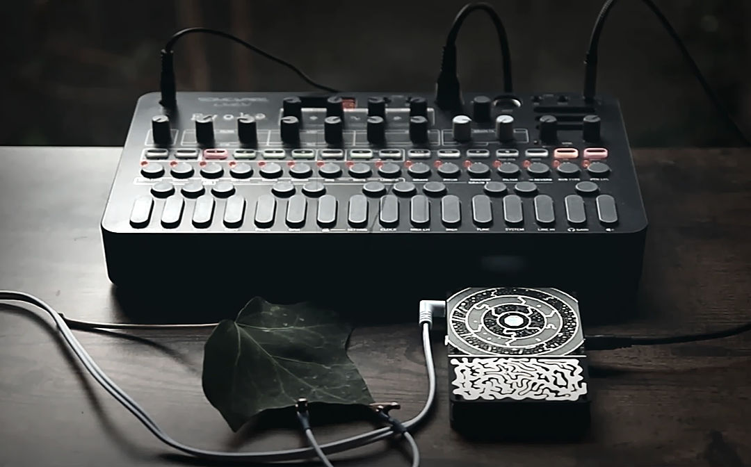 POCKET SCION  &amp;  SONICWARE LIVEN Evoke
~  Ambient Music  ~  by zirou zen

&gt; youtube.com/watch?v=ORxsUy…

#chill #relax #synthesizer #soundscape