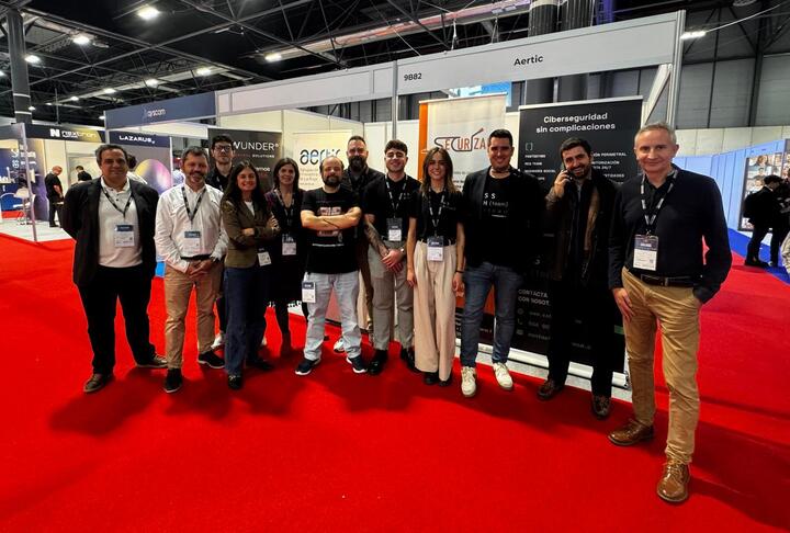 AERTIC's tweet image. 🚀AERTIC participa en la #MadridTechShow junto a SSH Team, Wunder Control Solutions, Securízame y UNIR.
💡 Innovación, automatización y ciberseguridad desde La Rioja al centro de la tecnología.
📍 ¡Visítanos en el stand 9B82!
 #AERTIC #TechShow #Innovación #LaRiojaTech