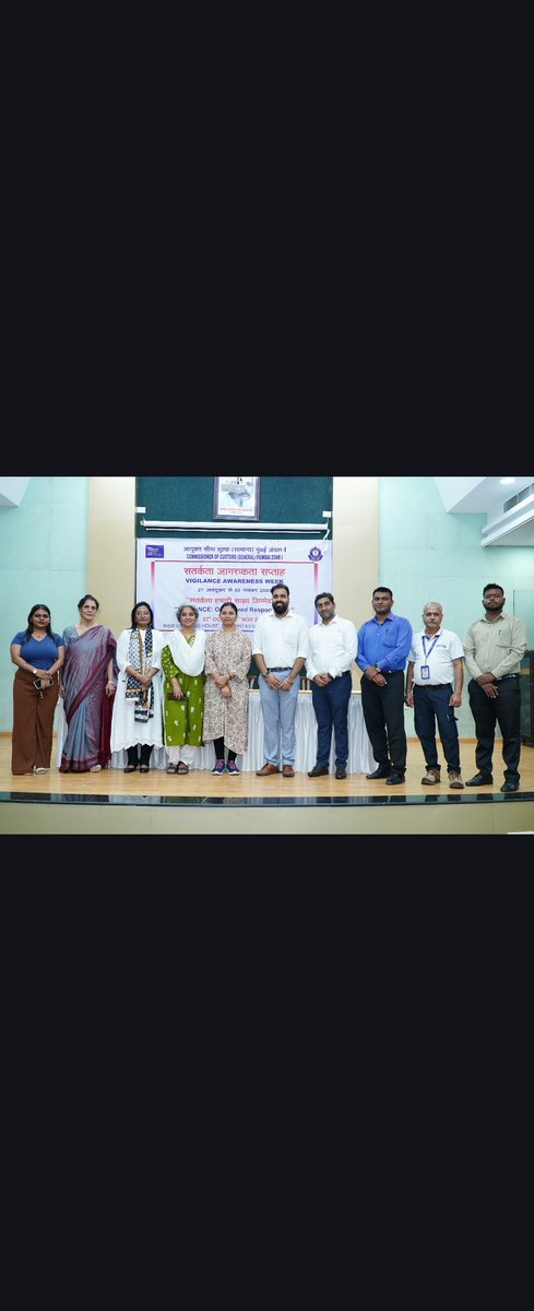 sshivamca's tweet image. On 28th Oct,during #VigilanceAwarenessWeek, Mumbai Customs Zone-I administered the Integrity Pledge &amp;amp; held an interactive session with Commissioner General.
Encouraging to see trade interacting fearlessly with officers — approachable, transparent &amp;amp; trade-friendly. 👏
@cbic_india