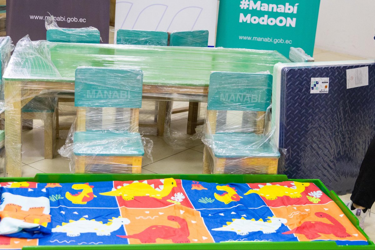 La primera infancia es prioridad en nuestra gestión, por ello beneficiamos a más de 1.500 niños y niñas de 1 a 3 años, con equipamiento para 41 Centros de Desarrollo Infantil (CDI) de Portoviejo, Jipijapa y Puerto López. 

Nuestros pequeños ahora cuentan con espacios más seguros,
