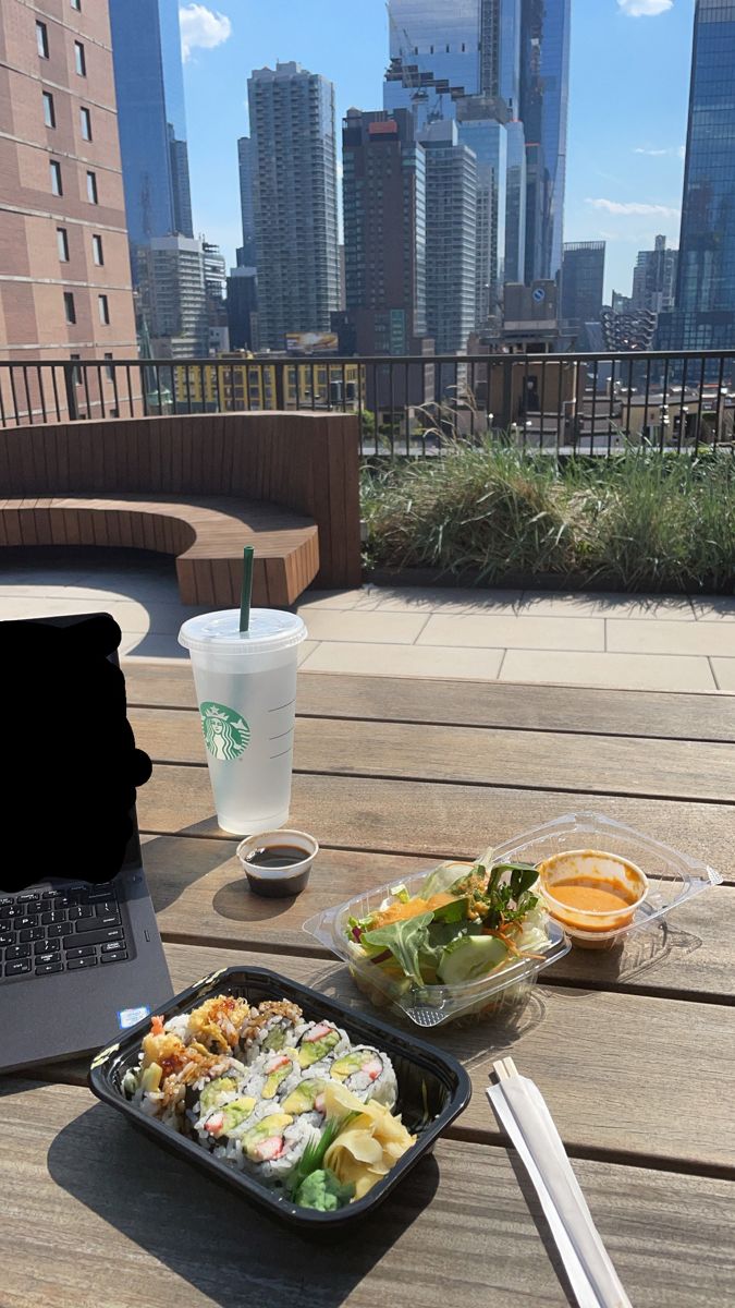 LaylaWynn1990's tweet image. The ultimate California decision! ☀️  
#RooftopVibes #CityView #WorkFromAnywhere #SushiLover #CA #Starbucks